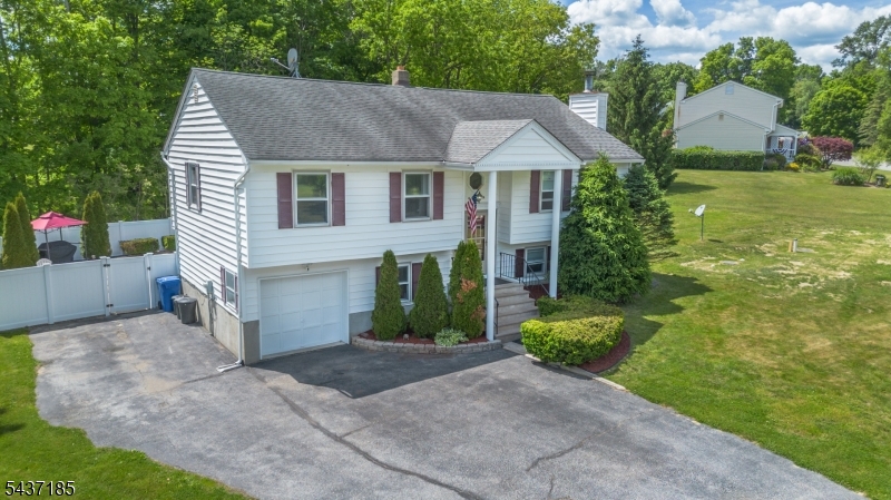 6 Southfield Dr