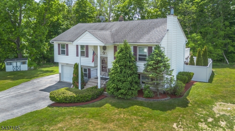 6 Southfield Dr