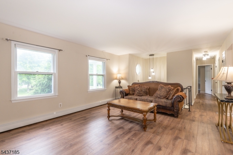 6 Southfield Dr