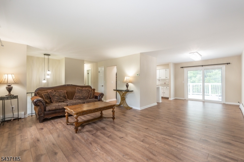 6 Southfield Dr