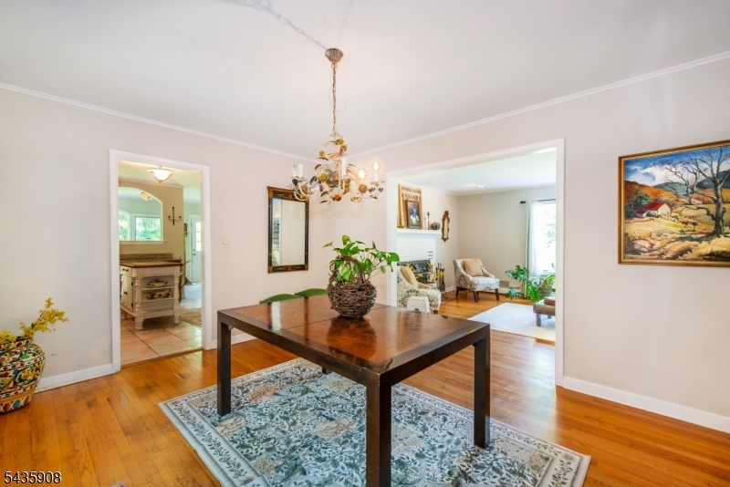 5 Pepperidge Rd