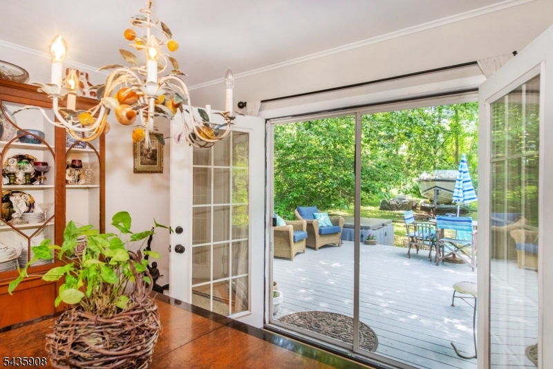 5 Pepperidge Rd