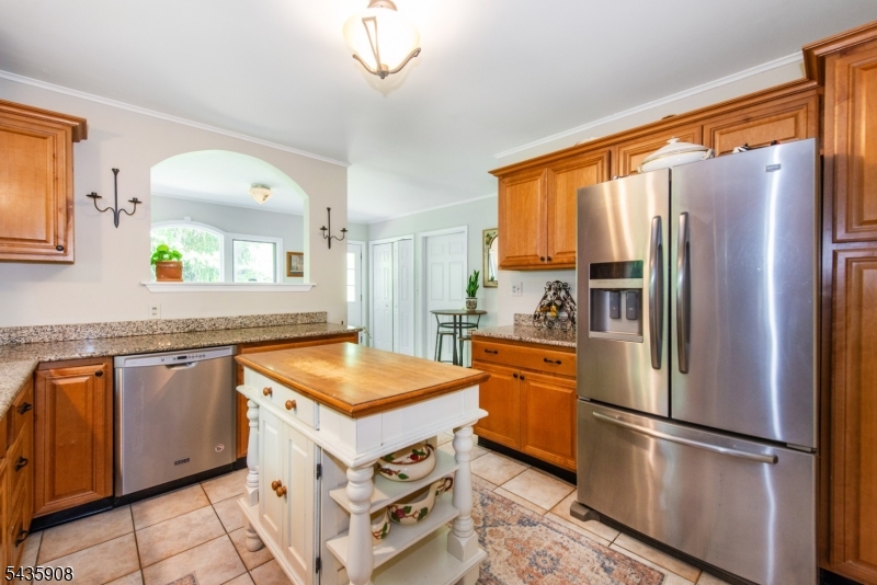 5 Pepperidge Rd