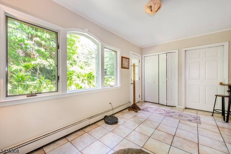 5 Pepperidge Rd