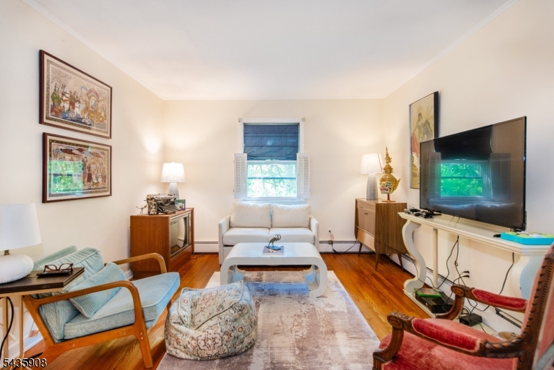 5 Pepperidge Rd