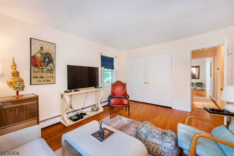 5 Pepperidge Rd