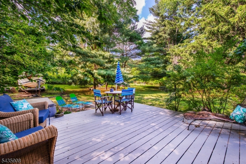 5 Pepperidge Rd