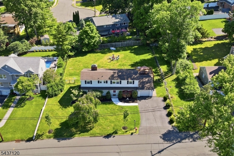 101 Walnut St
