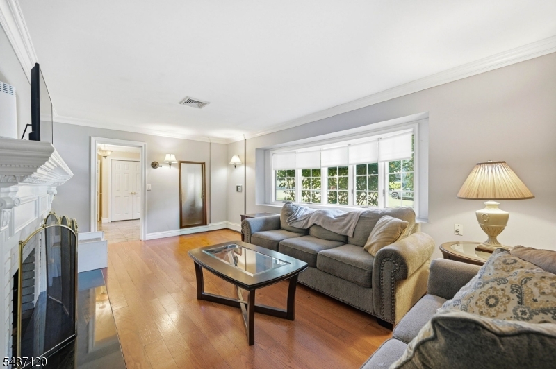 101 Walnut St