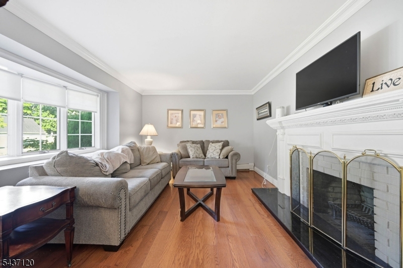 101 Walnut St
