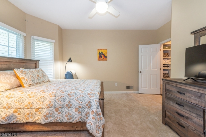 18 Tamari Ct