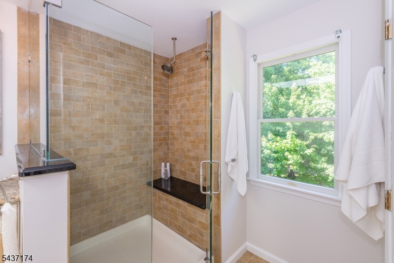 18 Tamari Ct
