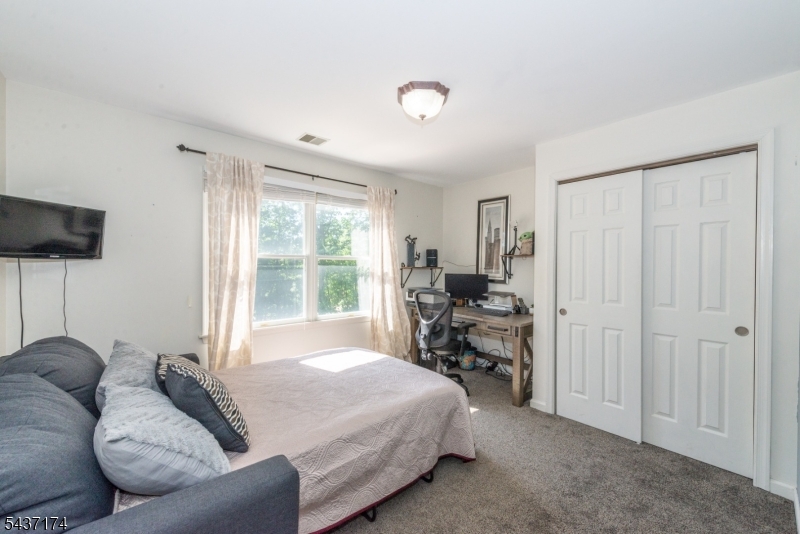 18 Tamari Ct