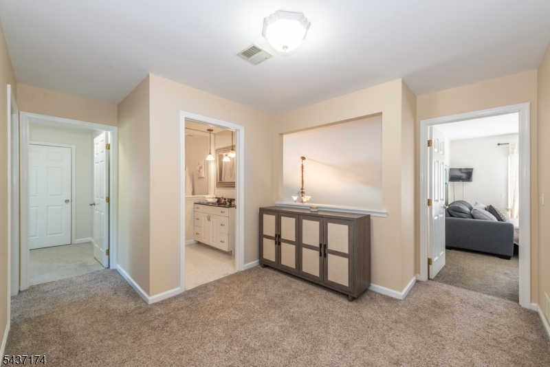 18 Tamari Ct