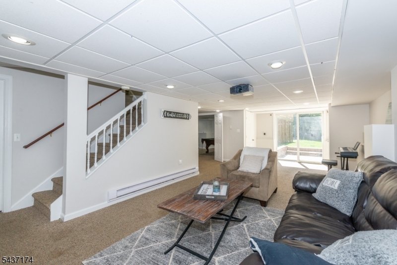 18 Tamari Ct