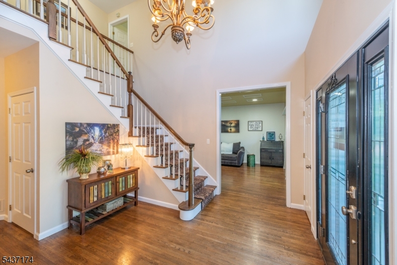 18 Tamari Ct