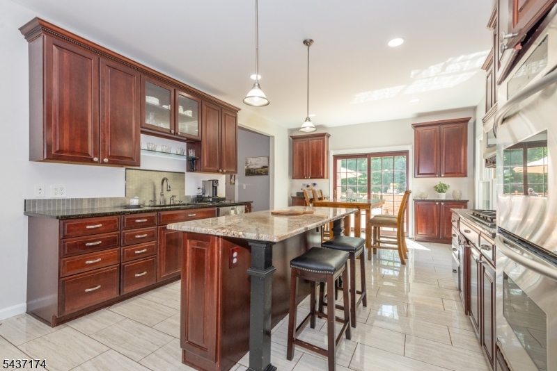18 Tamari Ct