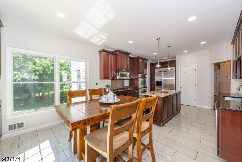 18 Tamari Ct