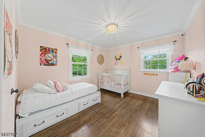 8 Seneca Ave