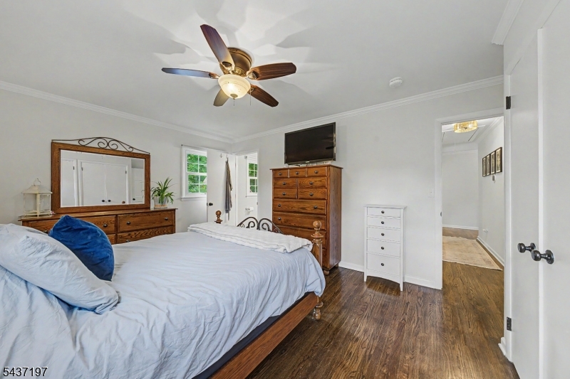 8 Seneca Ave