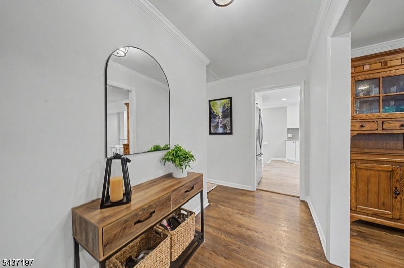 8 Seneca Ave