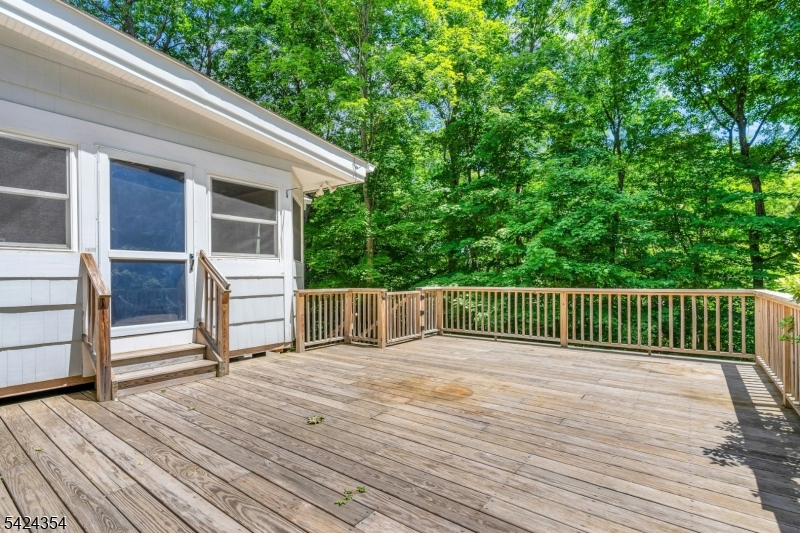 24 STOCKADE ROAD
