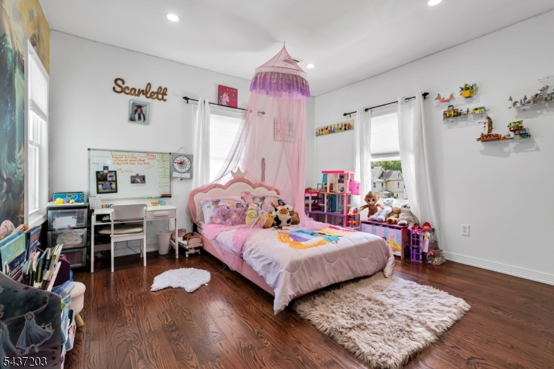 153 Mt Vernon St