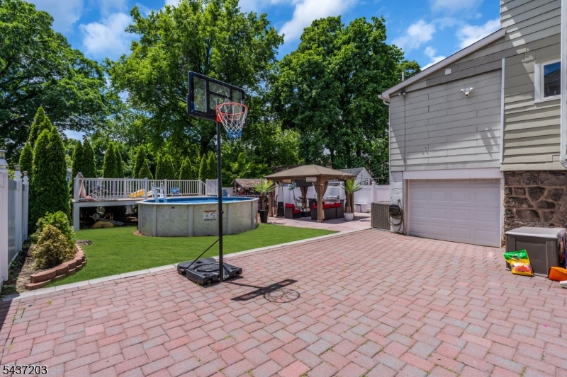 153 Mt Vernon St