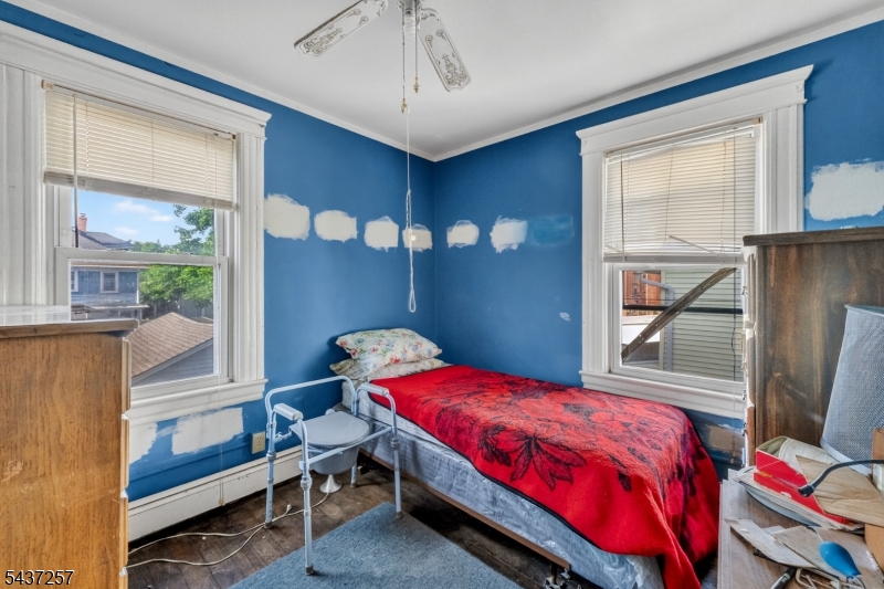 27 Belmont Ave
