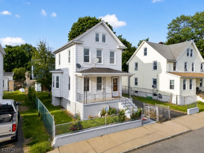 27 Belmont Ave