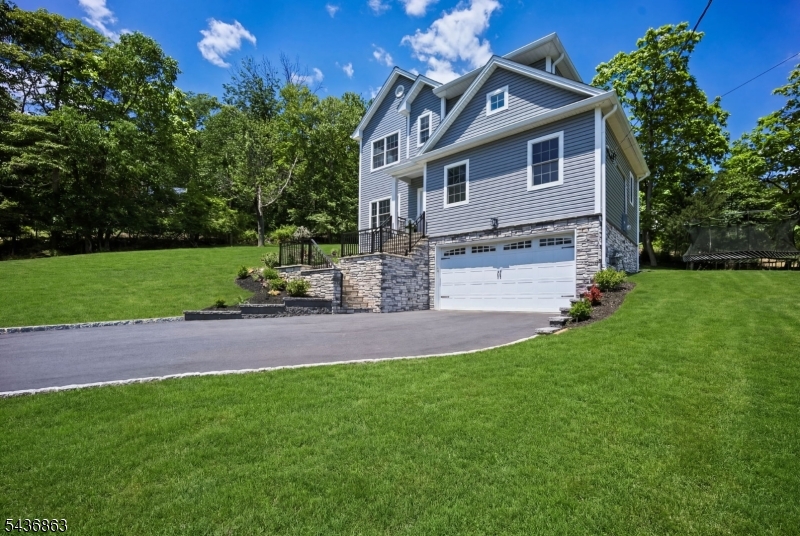 518 Cardinal Ln