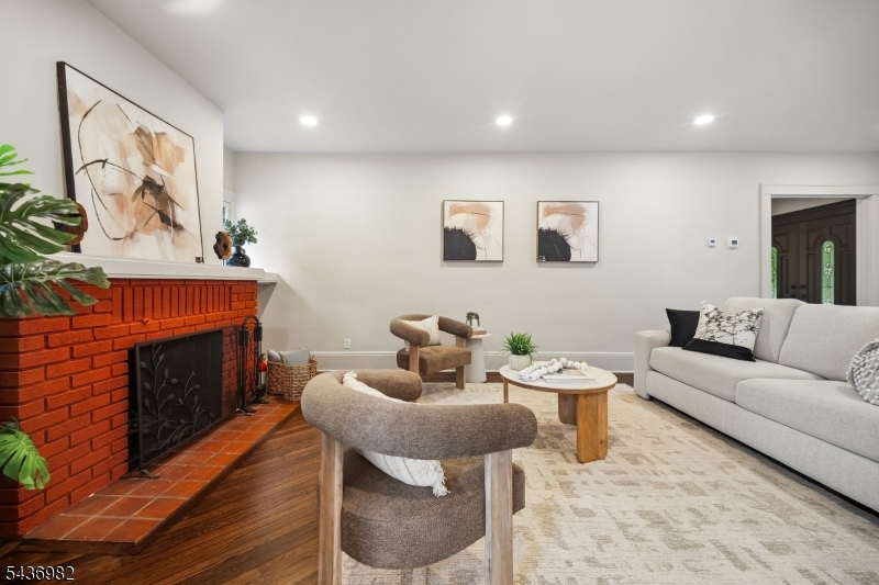 700 Sheridan Ave