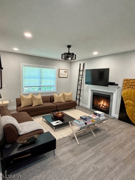 25 Richards Rd