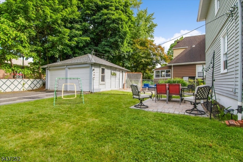 13 Elm Dr