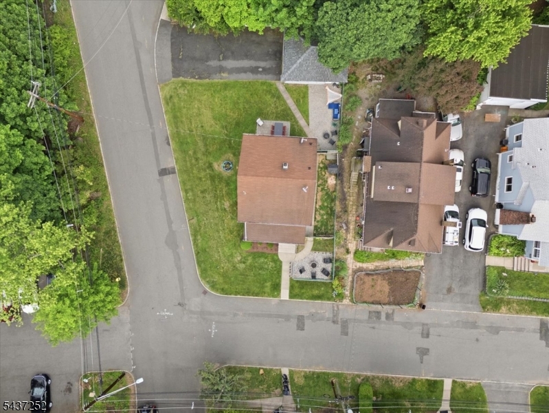 13 Elm Dr