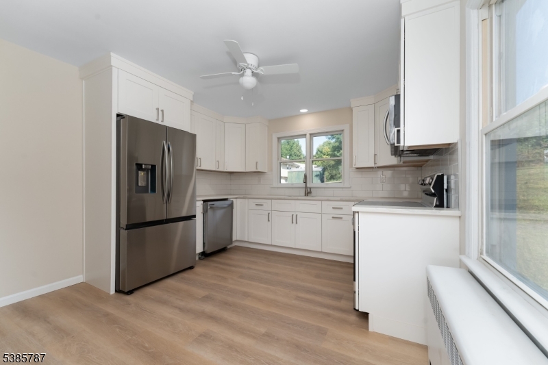 4 Lingert Ave