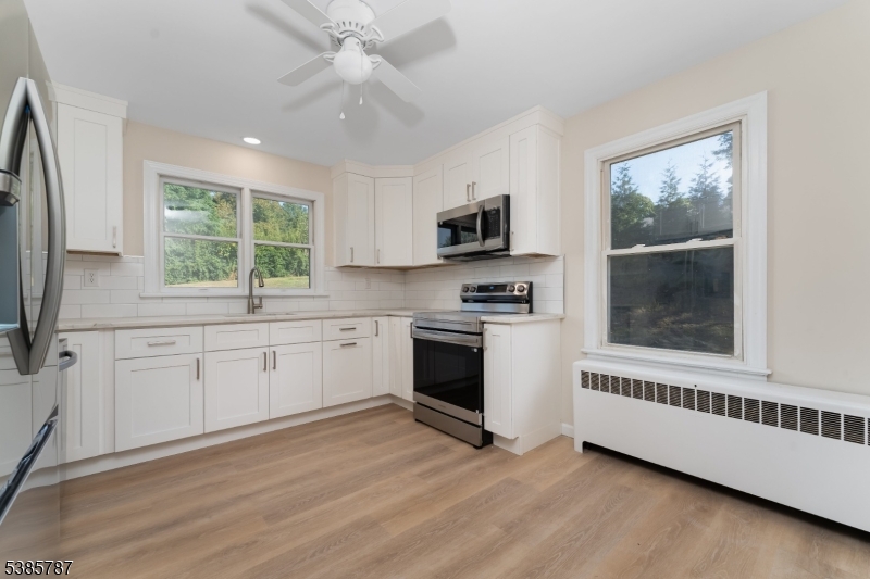 4 Lingert Ave