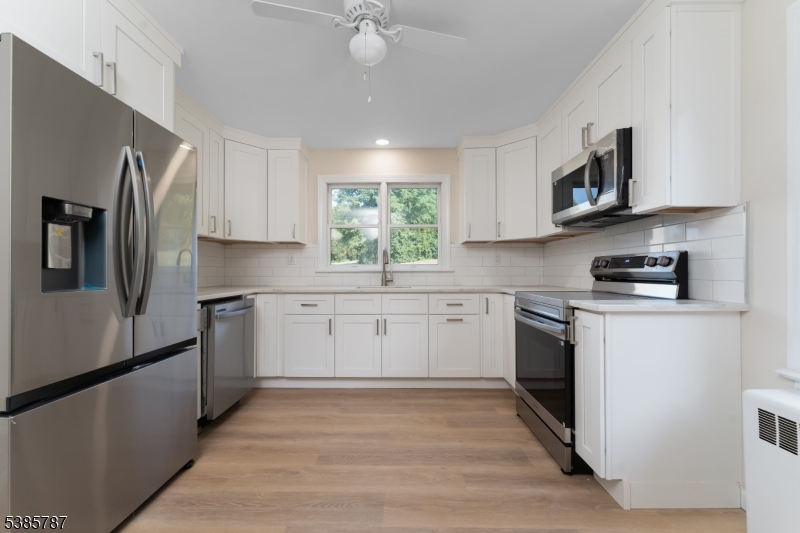4 Lingert Ave