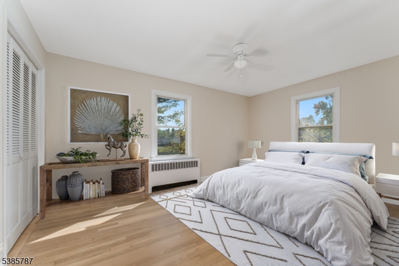4 Lingert Ave