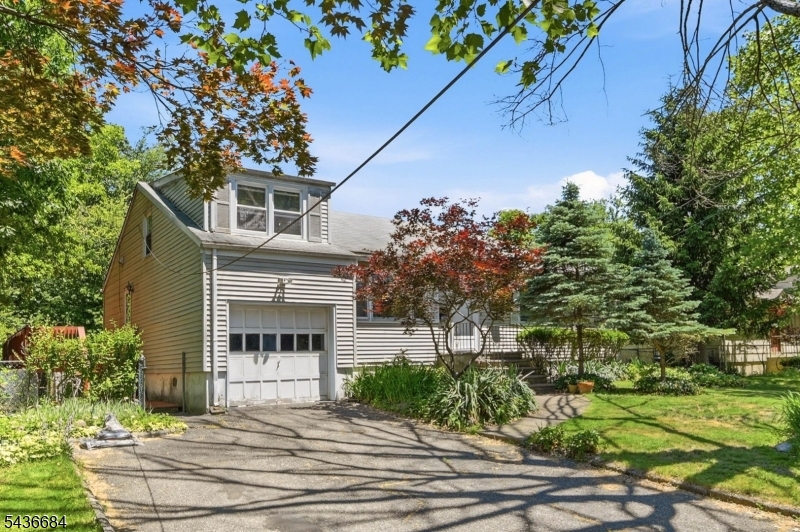 26 Hillside Ter