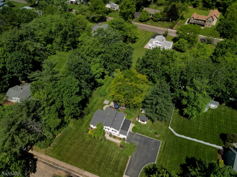 9 Lexington Rd
