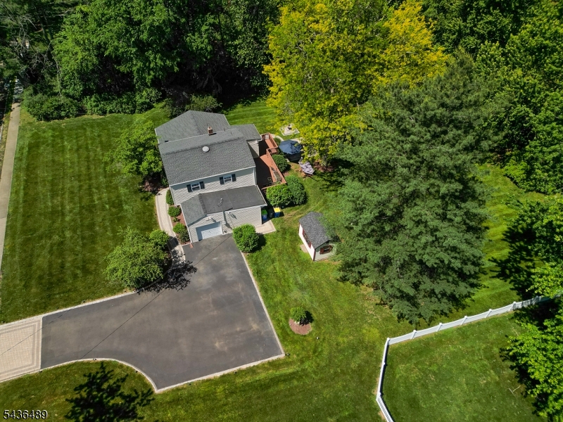 9 Lexington Rd