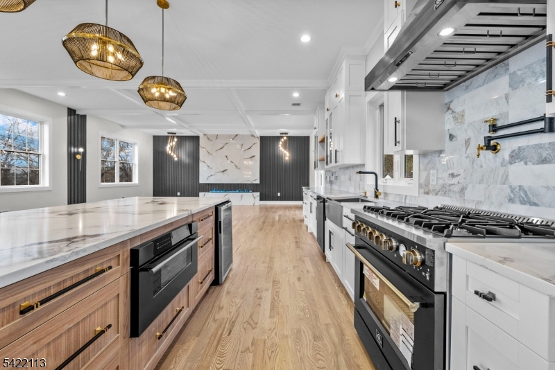 38 Pershing Pl