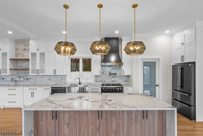 38 Pershing Pl