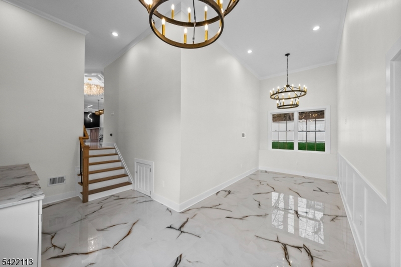 38 Pershing Pl