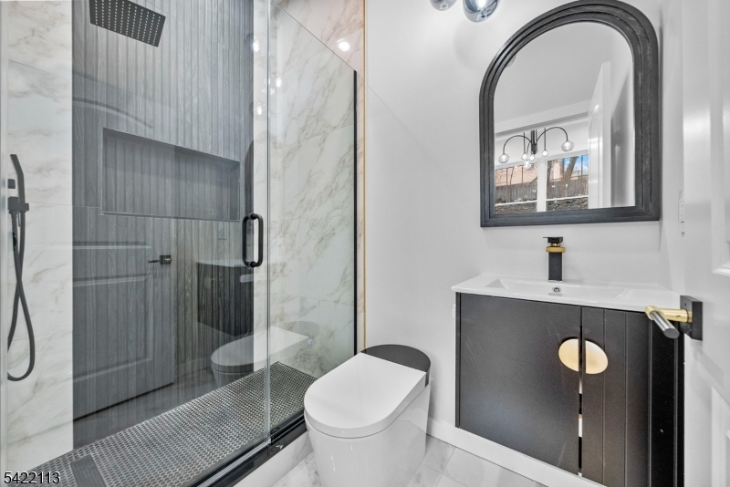 38 Pershing Pl