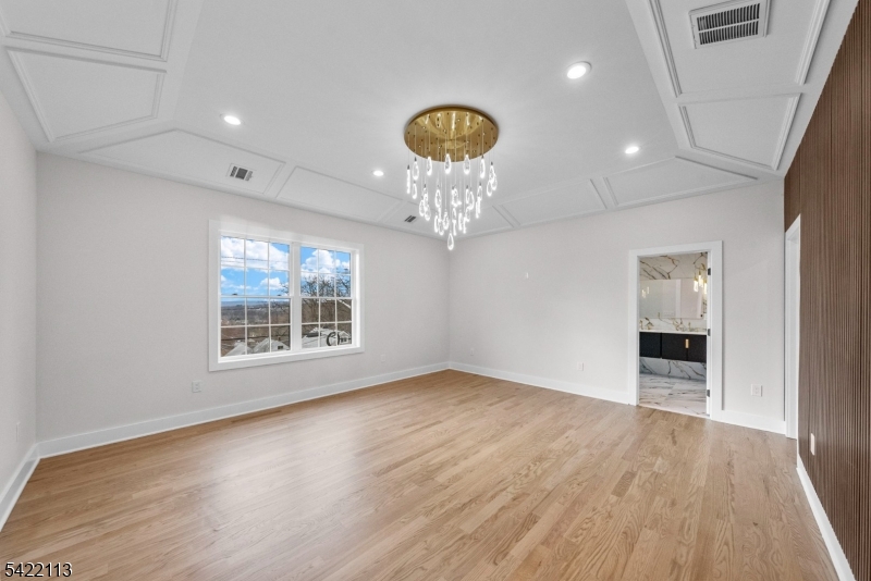 38 Pershing Pl