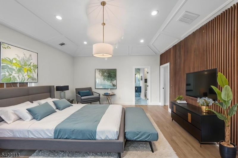 38 Pershing Pl