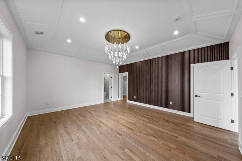 38 Pershing Pl