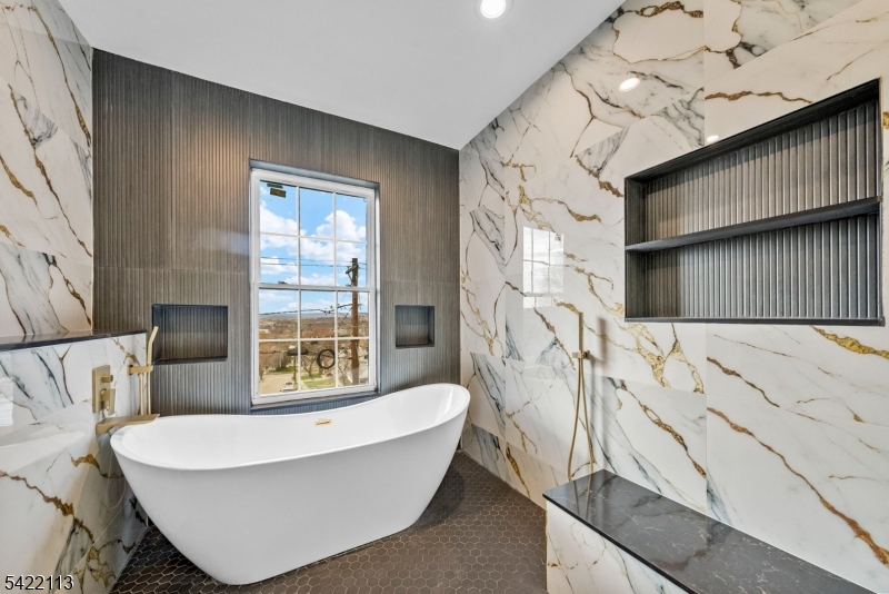 38 Pershing Pl